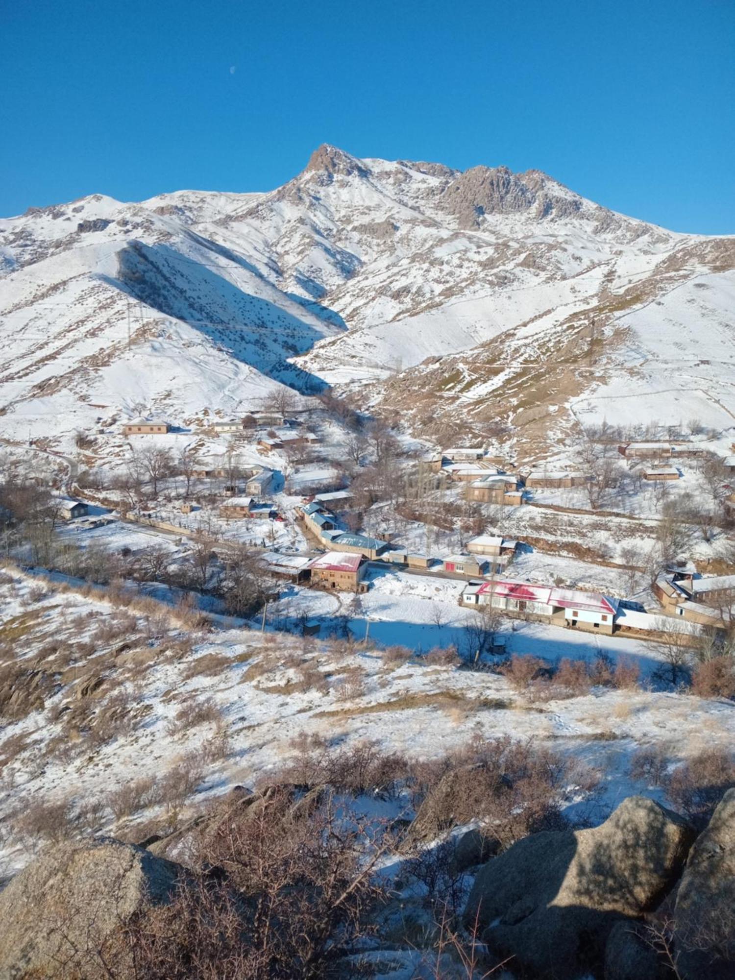 Spring Family Guest House Tersak Екстер'єр фото