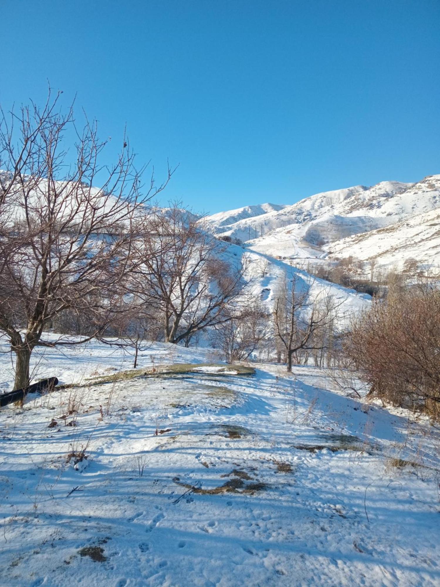 Spring Family Guest House Tersak Екстер'єр фото