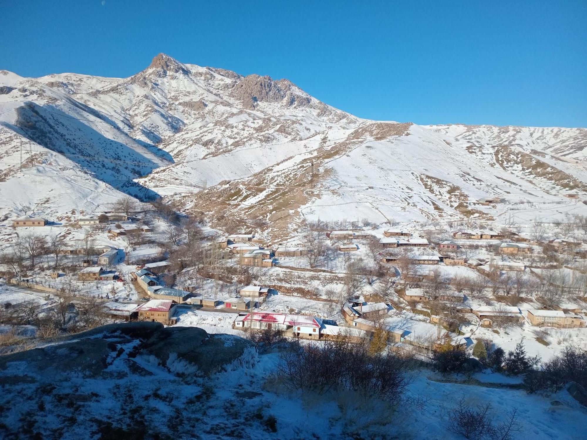 Spring Family Guest House Tersak Екстер'єр фото